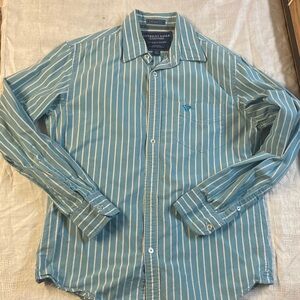 American Eagle Outfitters Teal Striped Casual Shirt. Size M.
